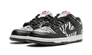 Nike SB Dunk Low Quartersnacks Zebra