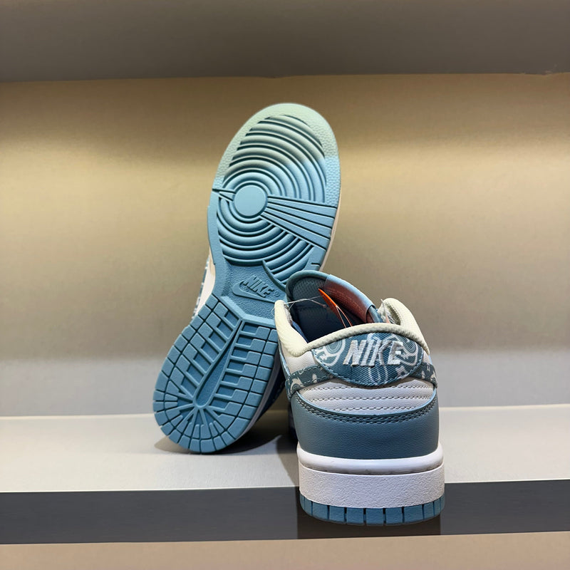 Nike Dunk Low Essential Paisley Pack Worn (Pronta Entrega)