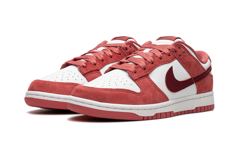 Nike Dunk Low Valentine's Day (2024)